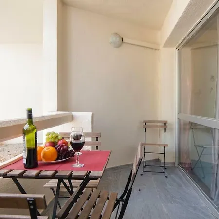 Apartment First Line & Rooftop Pool