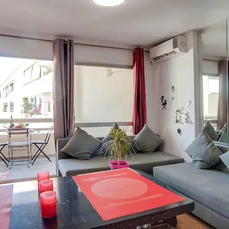 Apartment First Line & Rooftop Pool *