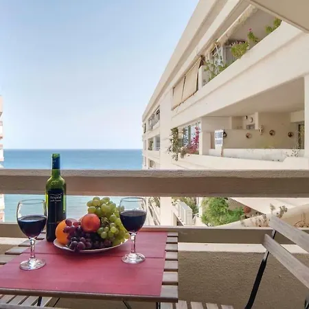 Apartment First Line & Rooftop Pool *