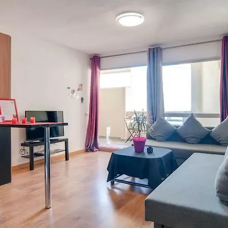 First Line & Rooftop Pool Apartment